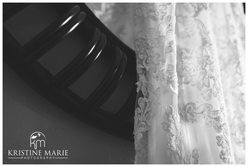 lace wedding dress | Scripps Seaside Forum Wedding | La Jolla San Diego Wedding Photographer | Kristine Marie Photography | © www.kristinemariephotography.com