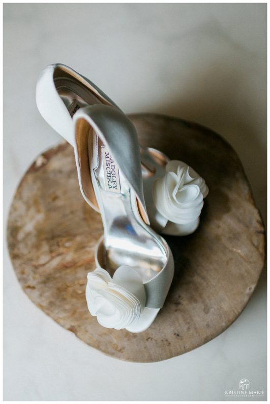 Badgley Mischka Bridal Shoes | Scripps Seaside Forum Wedding Photo | Beach Elegance | © Kristine Marie Photography www.kristinemariephotography.com (72)