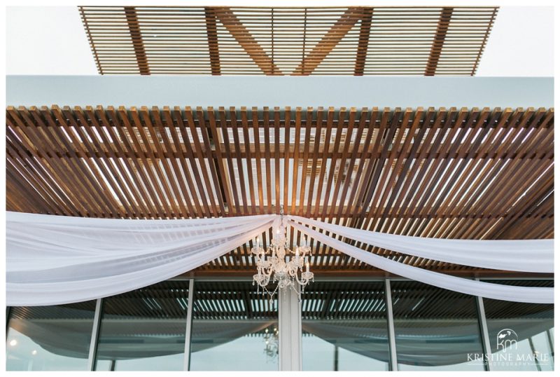 Scripps Seaside Forum Wedding Photo | Beach Elegance | © Kristine Marie Photography www.kristinemariephotography.com (44)