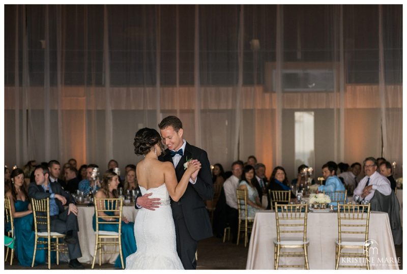 Scripps Seaside Forum Wedding Photo | Beach Elegance | © Kristine Marie Photography www.kristinemariephotography.com (18)