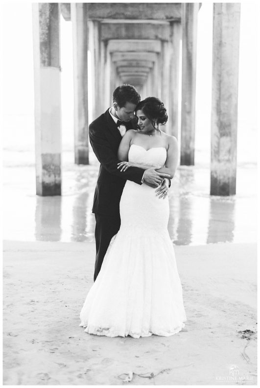 Scripps Seaside Forum Wedding Photo | Beach Elegance | © Kristine Marie Photography www.kristinemariephotography.com (12)