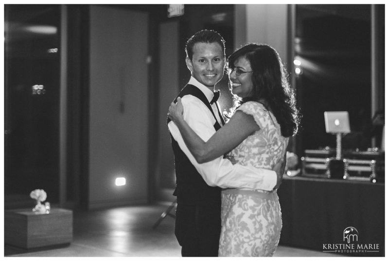 Scripps Seaside Forum Wedding Photo | Beach Elegance | © Kristine Marie Photography www.kristinemariephotography.com (4)